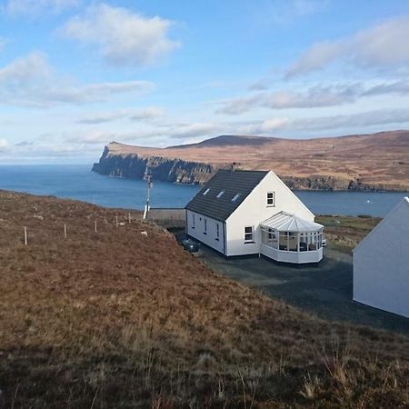 Waterfall View Milovaig ภายนอก รูปภาพ