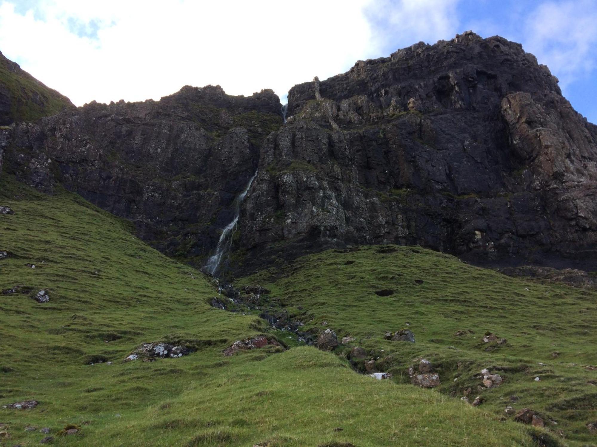 Waterfall View Milovaig ภายนอก รูปภาพ